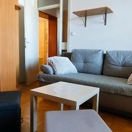 Corner Tower // Prijetno Stanovanje Za 4 Osebe + Free Parking 卢布尔雅那 外观 照片